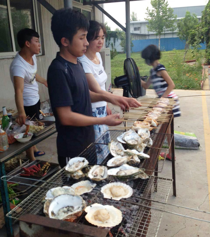 專業(yè)紙罐生產廠家軍興溢美舉辦仲夏狂歡夜